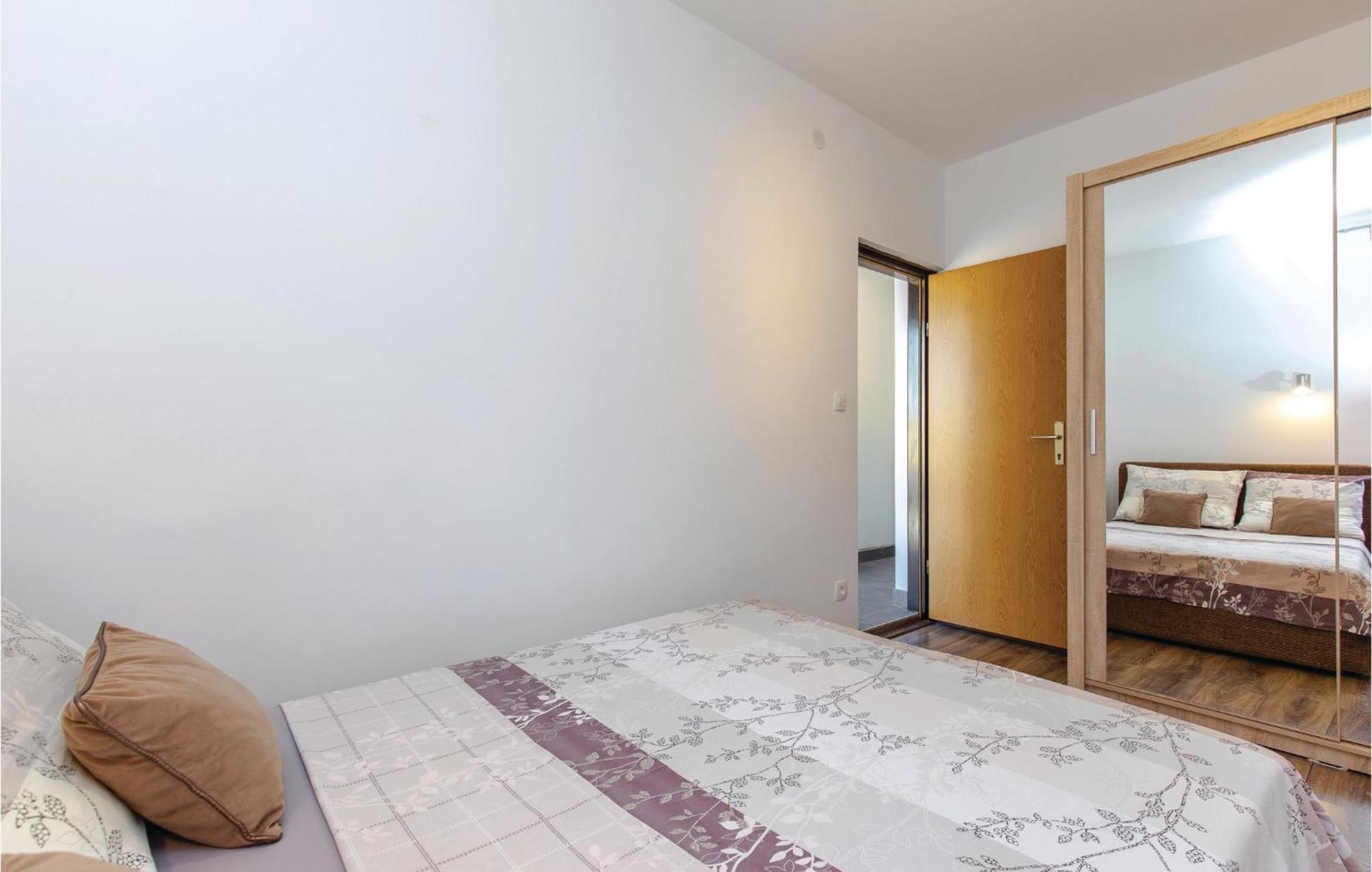 Gorgeous Apartment In Crikvenica With Kitchen Экстерьер фото