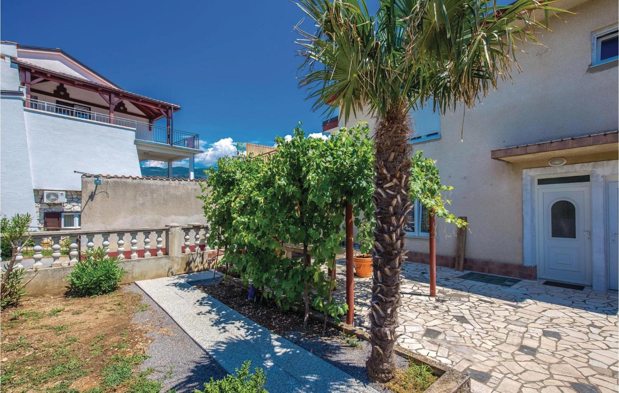 Gorgeous Apartment In Crikvenica With Kitchen Экстерьер фото